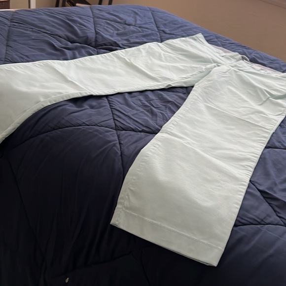 Tommy Hilfiger | Light Blue | Size 34 x 32 | custom fit | never worn | like new - Picture 6 of 12